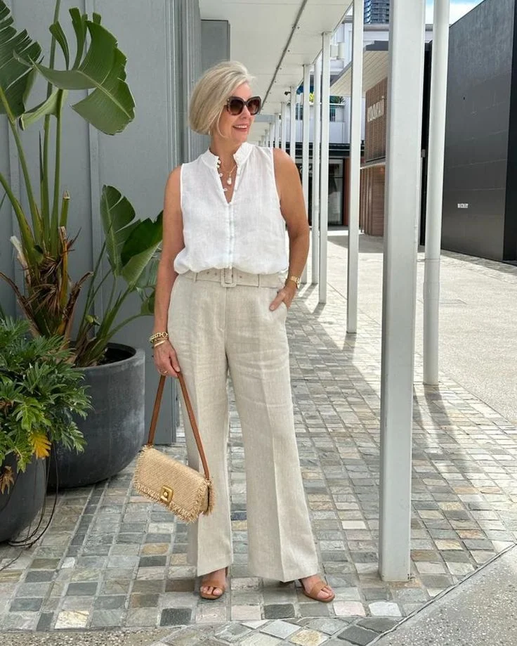 Business Casual for Women Over 50: 21 Amazing Work Outfit for Women Over 50