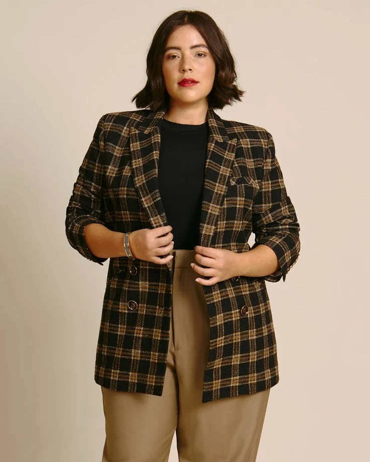 What to Wear to an Interview for Plus-Size Women: 21 Professional Plus-Size Interview Outfit