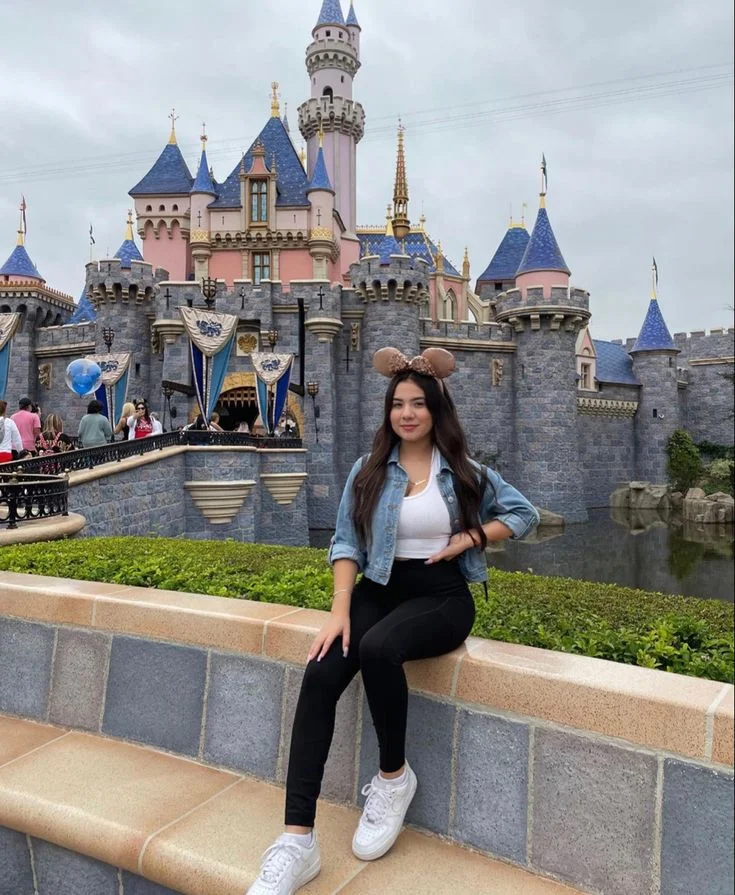 What to Wear in Florida Disneyland: 25 Stylish Disneyland Outfits for Women