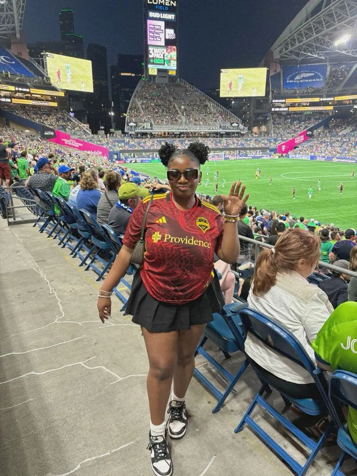 soccer game outfit women 18